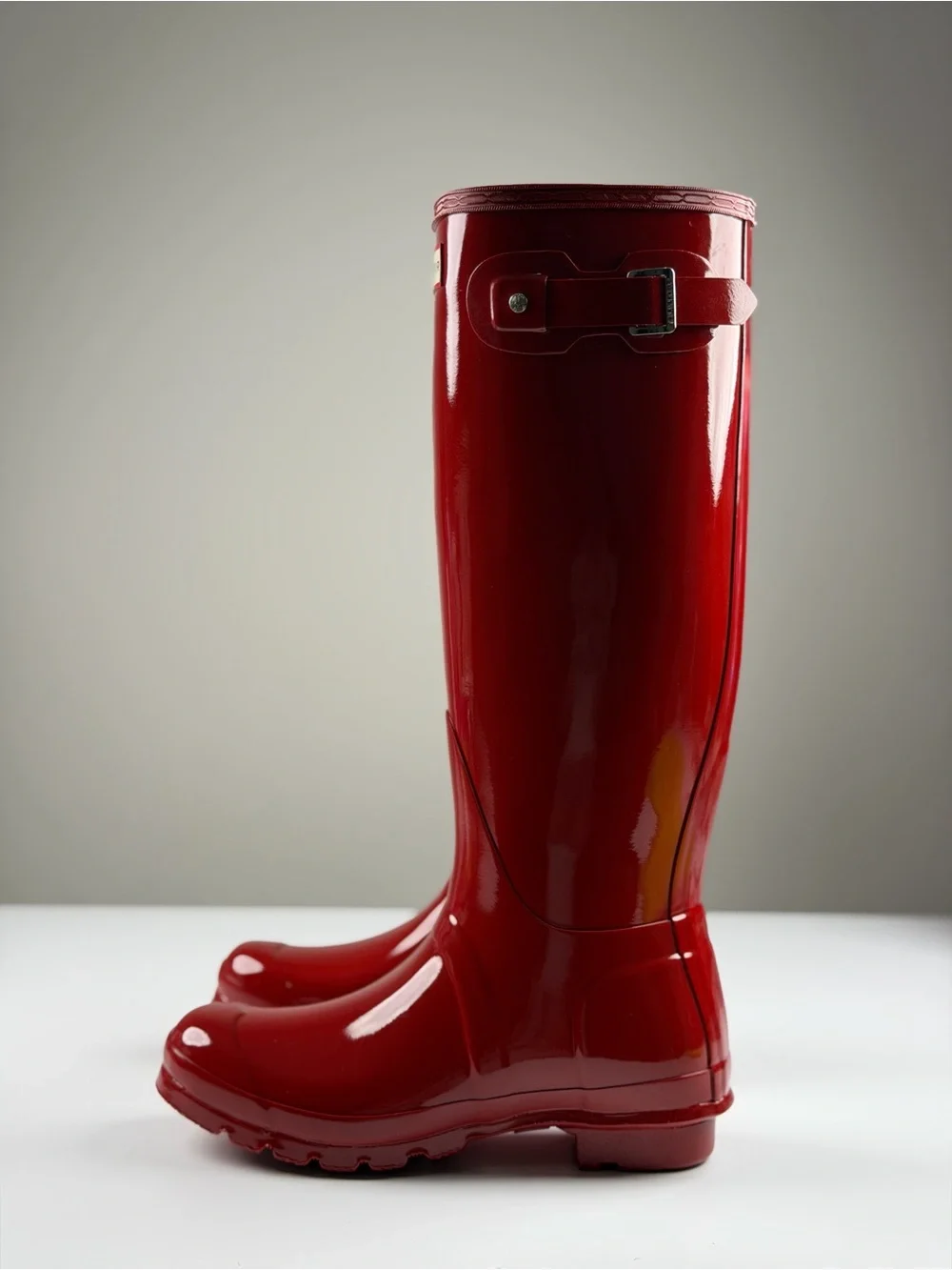 Hunter Women's Original Tall Gloss Rain Boots in Military Red, Size 8